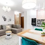 Marina Ilavia - Przy Jeziorze, Ogrodek, Garaz Podziemny, Winda, Klimatyzacja, 2xtv Z Netflix Iława