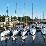 Marina Ilavia - Przy Jeziorze, Ogrodek, Garaz Podziemny, Winda, Klimatyzacja, 2xtv Z Netflix アパート *