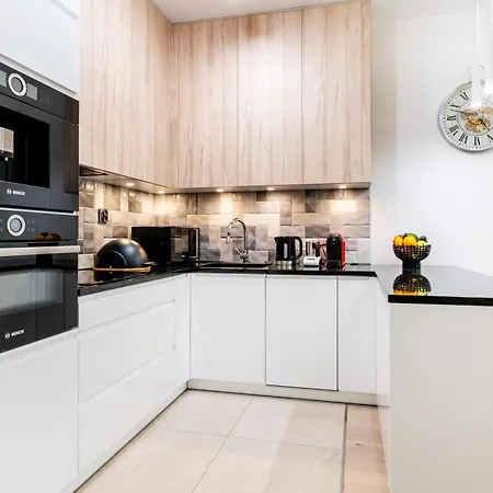 Marina Ilavia - Przy Jeziorze, Ogrodek, Garaz Podziemny, Winda, Klimatyzacja, 2xtv Z Netflix Appartement Iława